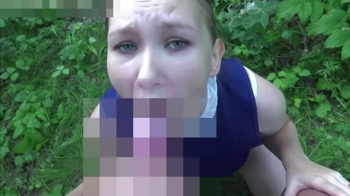 Спортик поймал закладчицу и накончал ей в рот / Наказание закладчицы / Закладчицы порно