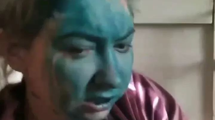 Наказание солевой закладчицы / Спортики наказали жирную закладчицу