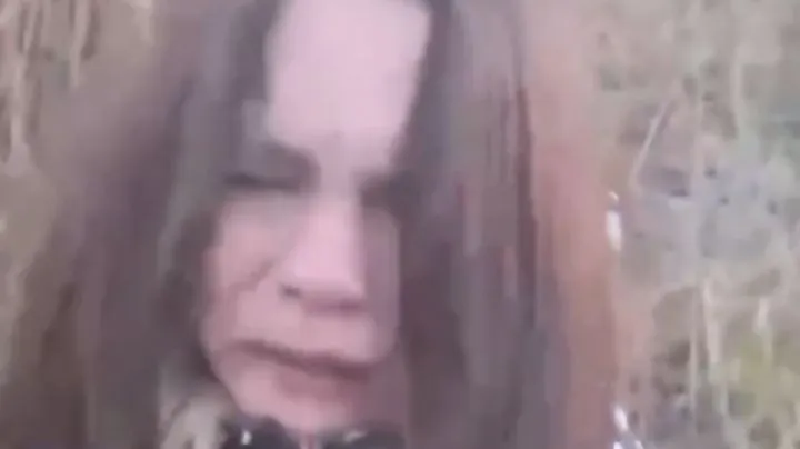 Наказание закладчицы спортиками / Сняли штаны / Отпороли задницу